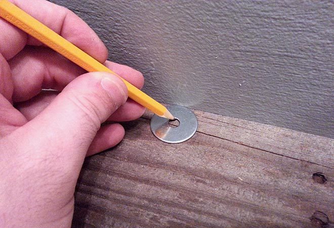 pencil and washer trick for scribing to wall